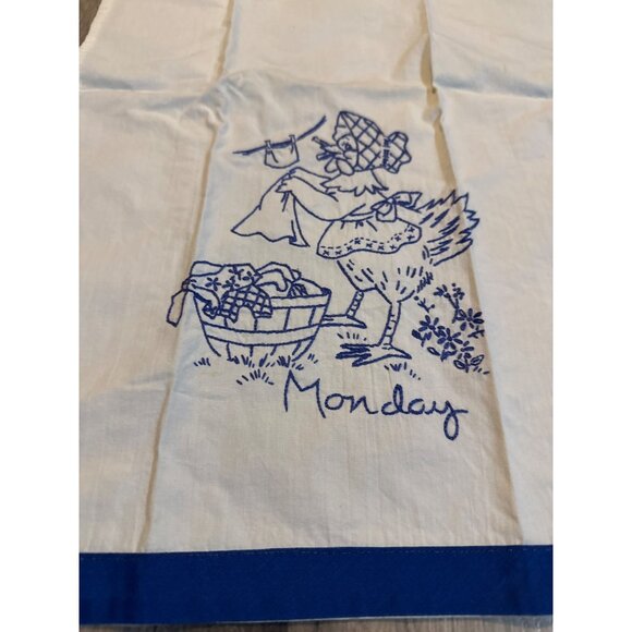 Vintage Embroidered "Monday" Chicken Laundry Kitchen Towel Cotton - Picture 4 of 5